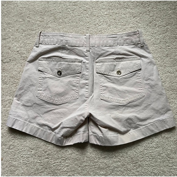 Lilly Pulitzer Khaki Shorts Utility Pockets Casual Everyday Wear Size 2 - Picture 3 of 5